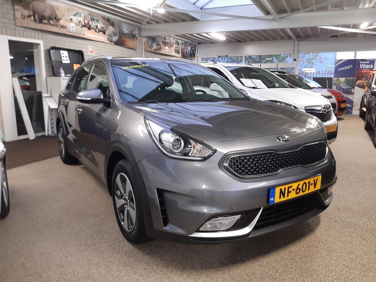 Kia Niro - 1.6 GDi Hybrid First Edition 1ste Eigenaar NAP! AUTOMAAT 2 sleutels + Boekjes NAVI CLIMA T - AutoWereld.nl