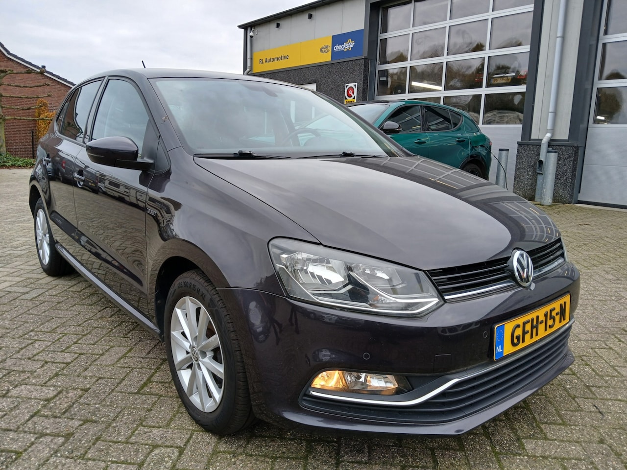 Volkswagen Polo - 1.0 Comfortline - PDC - Cruise control - AutoWereld.nl