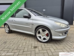 Peugeot 206 - 1.4-16V Quiksilver 17" AIRCO NAP