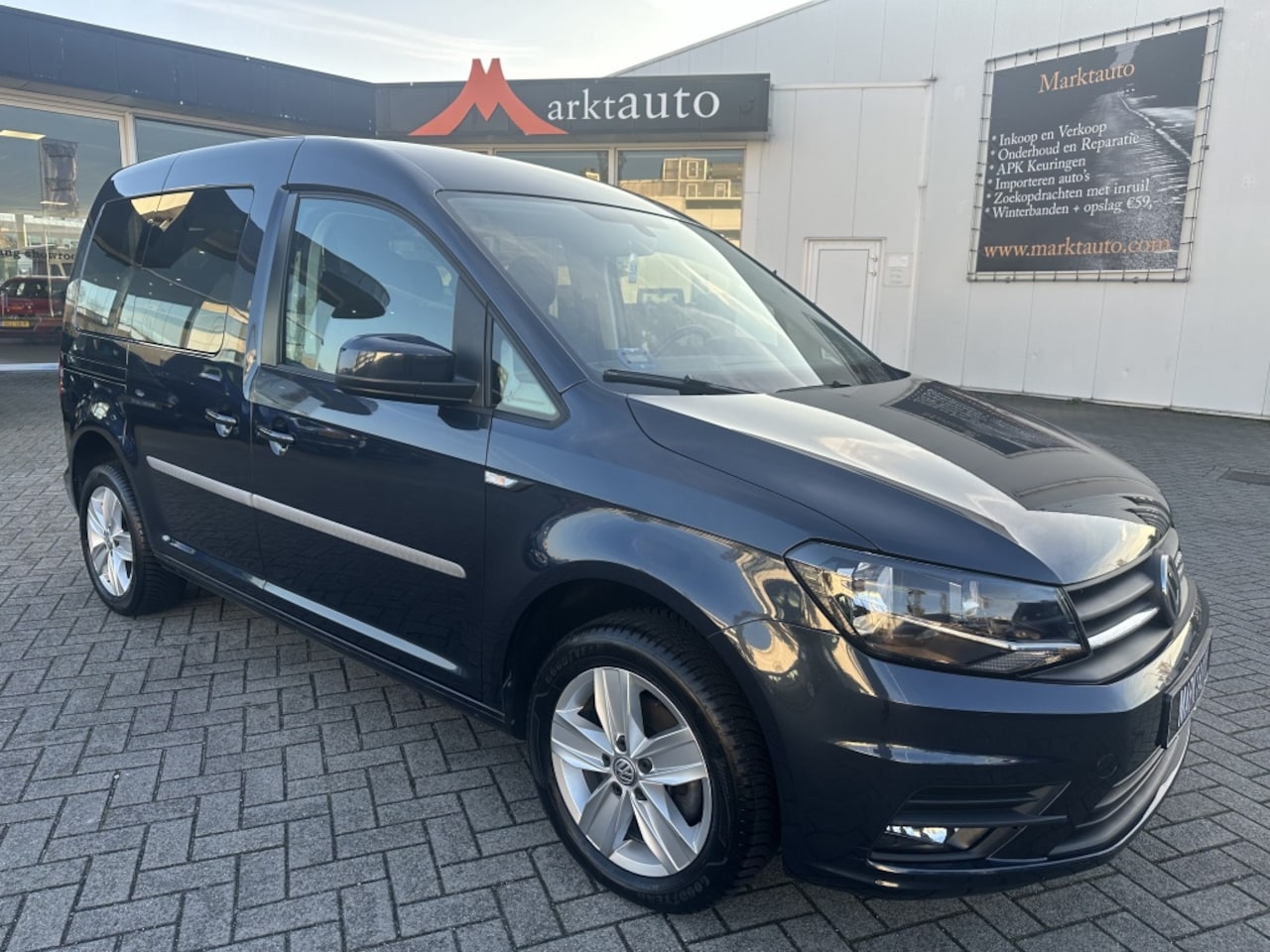 Volkswagen Caddy - 1.2 TSI Cruise Climate Bluetooth Parkeersensoren - AutoWereld.nl