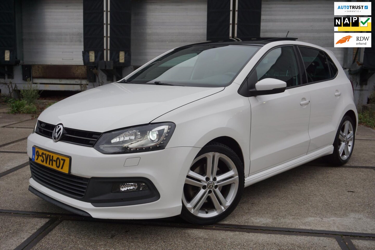 Volkswagen Polo - 1.2 TSI R-Line Edition * 1 Jaar Bovag * R-line * Cruise * Clima * - AutoWereld.nl