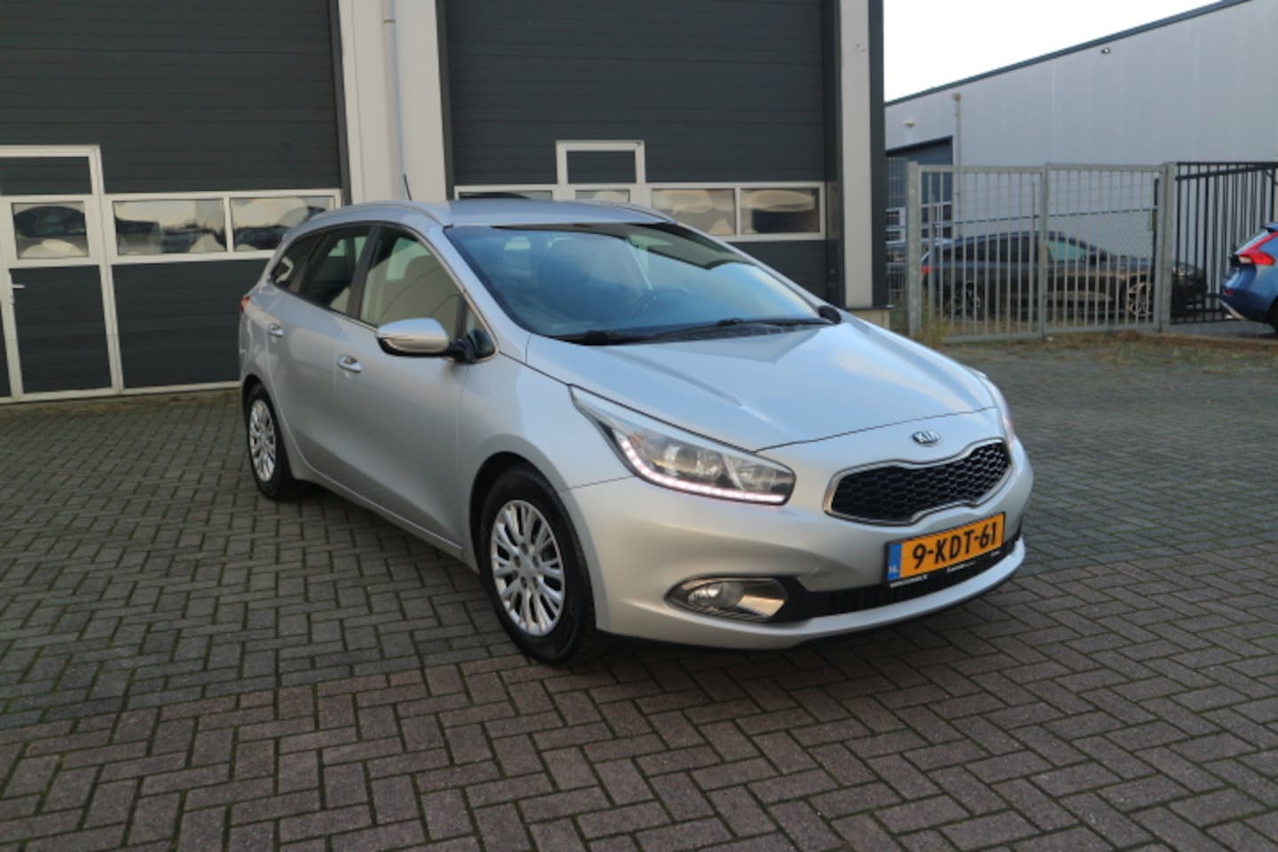 Kia Cee'd Sportswagon - 1.6 GDI Plus Pack 1.6 GDI Plus Pack - AutoWereld.nl