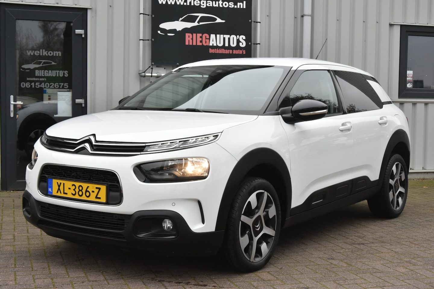 Citroën C4 Cactus - 1.2 PureTech Shine 1.2 PureTech Shine - AutoWereld.nl