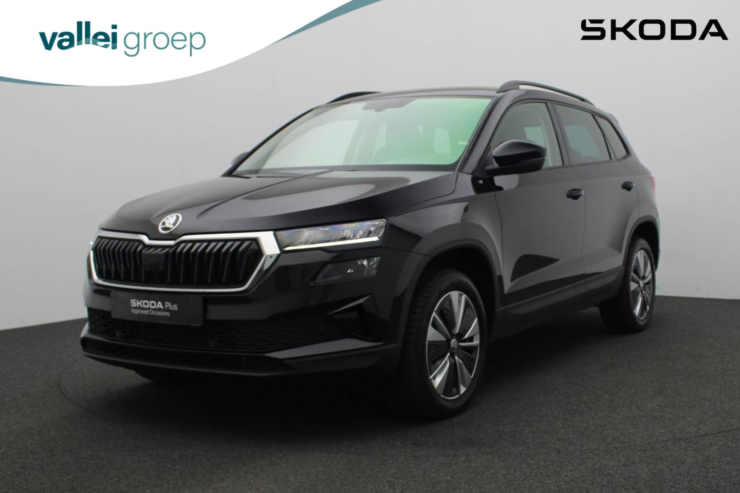 Skoda Karoq - 1.5 TSI 150PK DSG ACT Business Edition Plus | Navi | Keyless | Camera | ACC | 17 inch | St - AutoWereld.nl