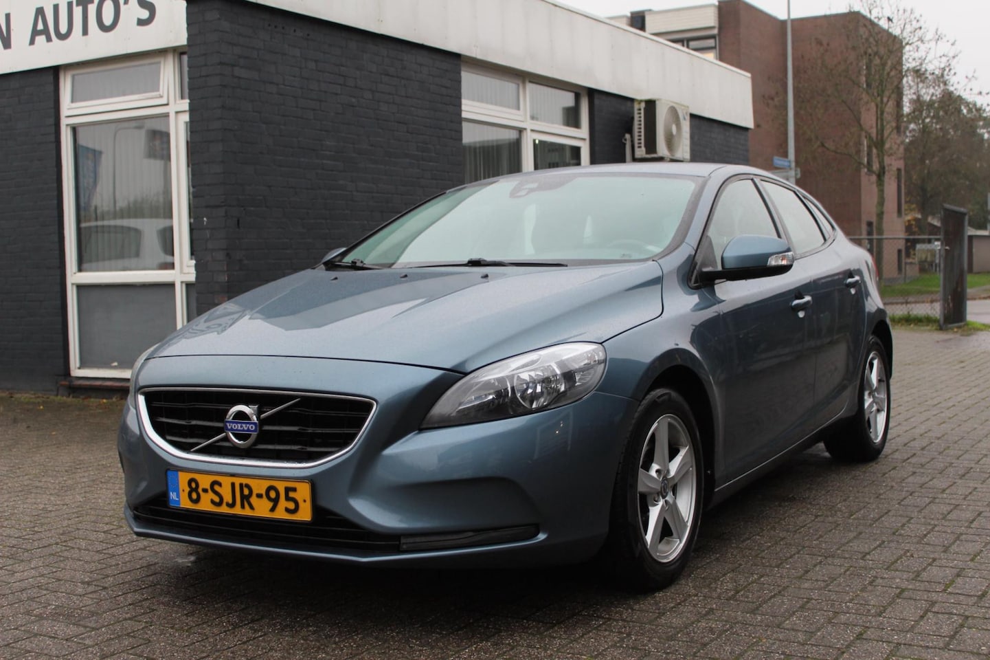 Volvo V40 - 1.6 D2 Kinetic 1.6 D2 Kinetic - AutoWereld.nl