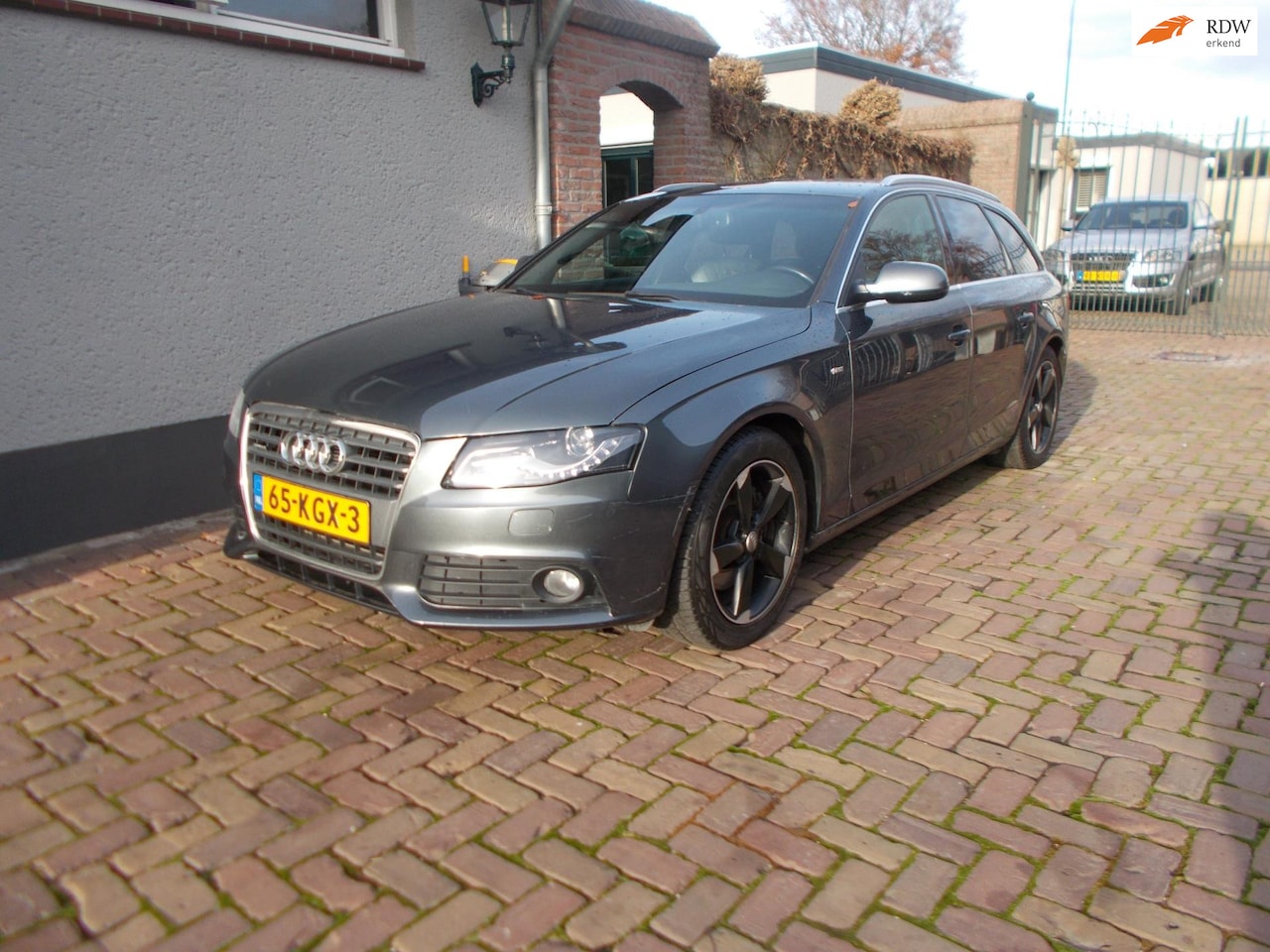 Audi A4 Avant - 1.8 TFSI quattro S edition apk 9-12-2025 - AutoWereld.nl