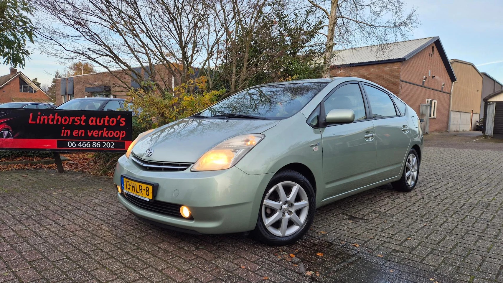 Toyota Prius - 1.5 VVT-i Business Edition 1.5 VVT-i Business Edition - AutoWereld.nl