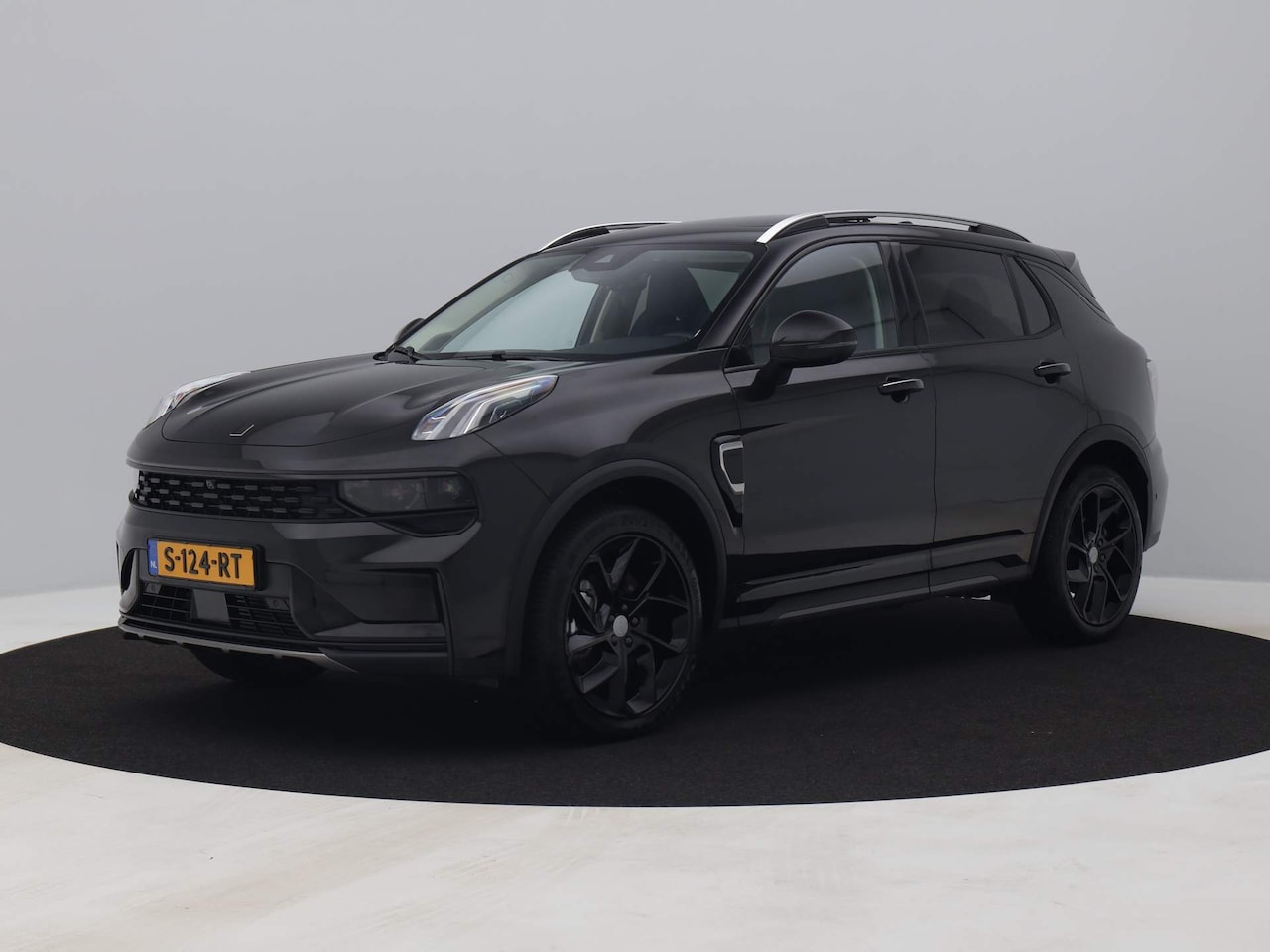 Lynk & Co 01 - 1.5 Plug-in Hybrid | BLACK | 360° | NLD AUTO - AutoWereld.nl