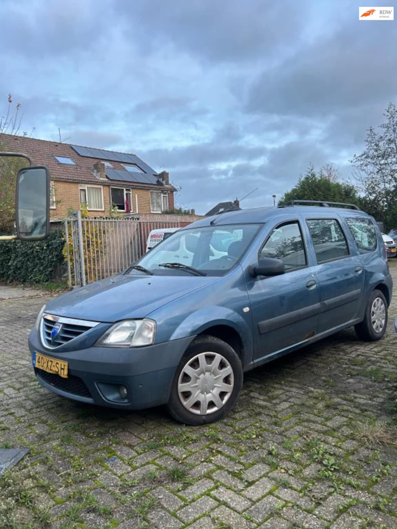 Dacia Logan MCV - 1.6 Lauréate 7p. 1.6 Lauréate 7p. - AutoWereld.nl