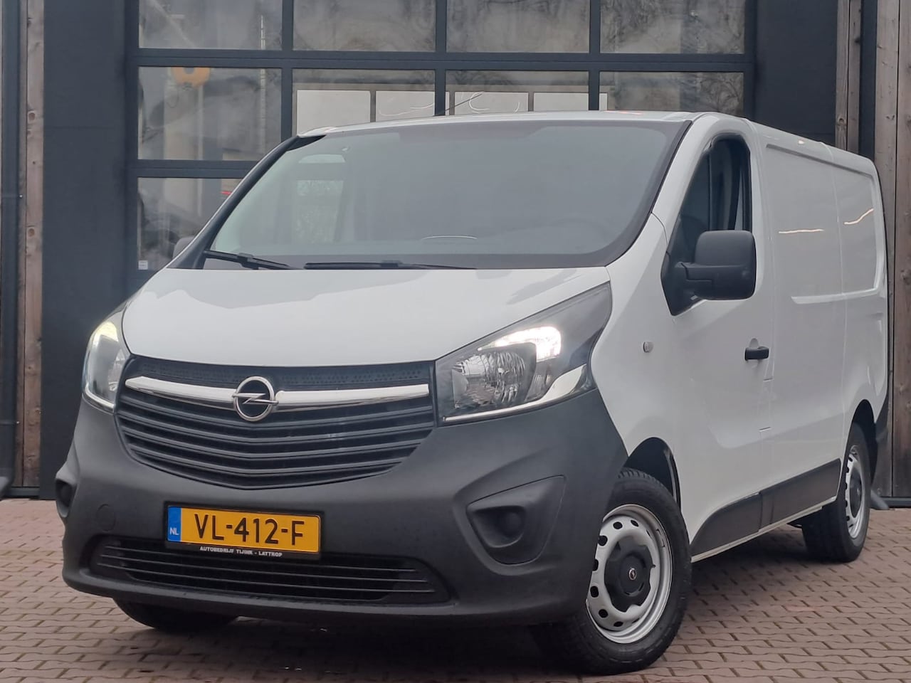 Opel Vivaro - 1.6 CDTI L1H1 Edition EcoFlex | Navi | Cruise | Trekhaak | Bijrijdersbank | Rijklaar | - AutoWereld.nl