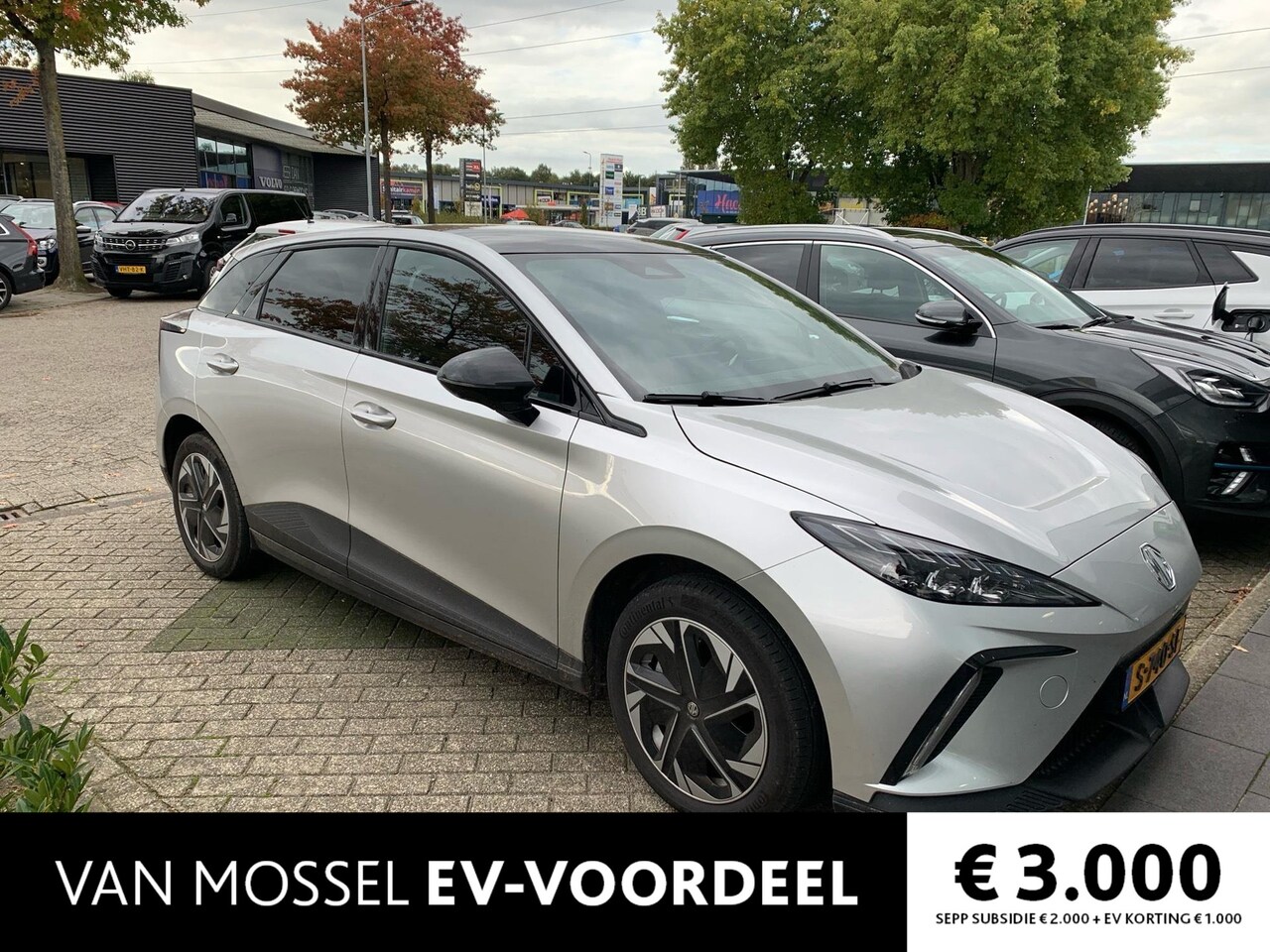 MG 4 - Luxury 64 kWh | 360 graden camera | PDC | Navi | Stoelverwarming | Stuurverwarming | Net b - AutoWereld.nl