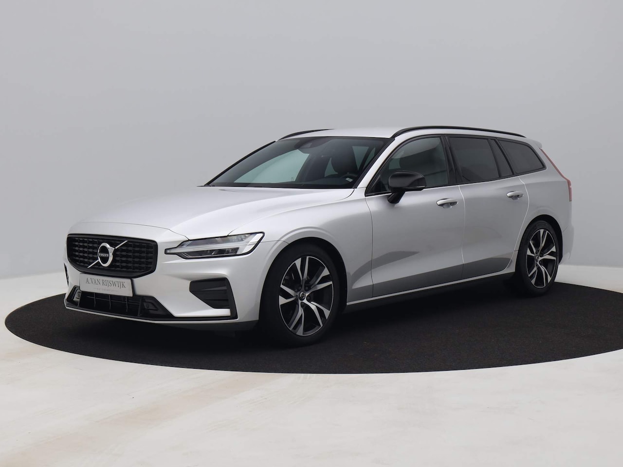 Volvo V60 - 2.0 B3 R-Design | MEMORY | CAMERA | KEYLESS - AutoWereld.nl