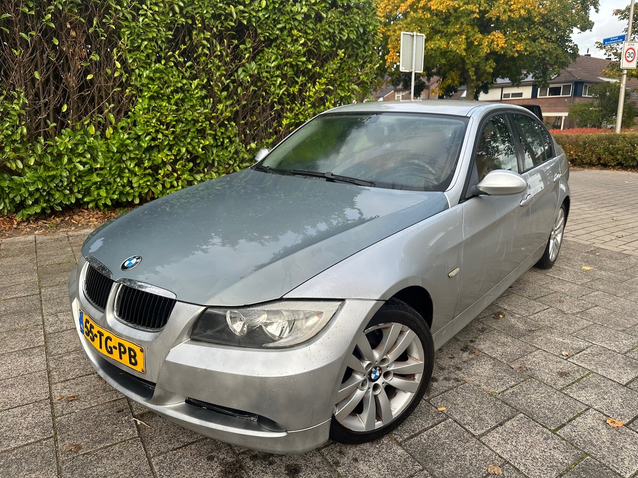 BMW 3-serie - MET CRUISE CONT, NAVI AIRCO & JAAR APK! - AutoWereld.nl