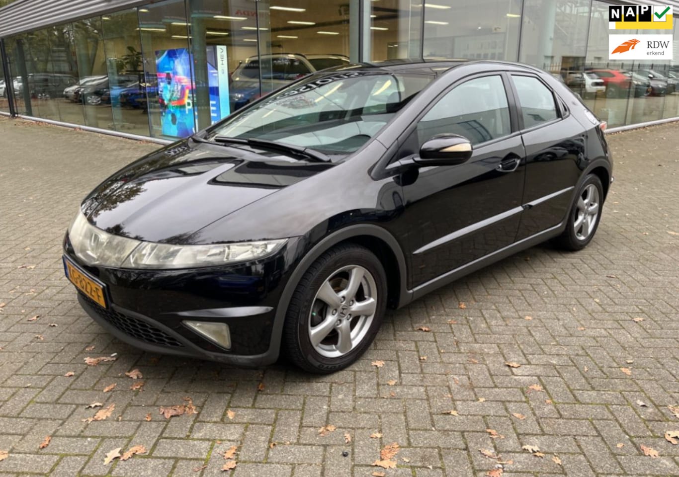 Honda Civic - 1.4 AIRCO/PDC/RIJDT GOED/LAGE KM/APK 10-2025!! - AutoWereld.nl