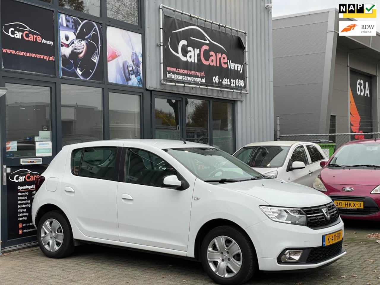 Dacia Sandero - 1.0 SCe Laureate|APK11-2025|NAVIGATIE|CRUISE-CONTROLE|AIRCO - AutoWereld.nl