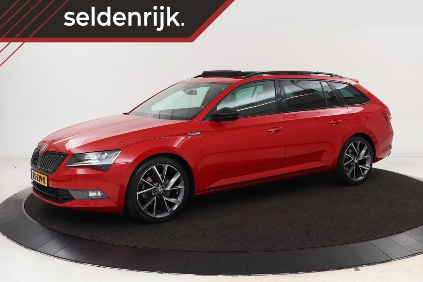 Skoda Superb - 1.5 TSI Sportline | Panoramadak | Sfeerverlichting | Memory | Adaptive Cruise | Achterbank - AutoWereld.nl