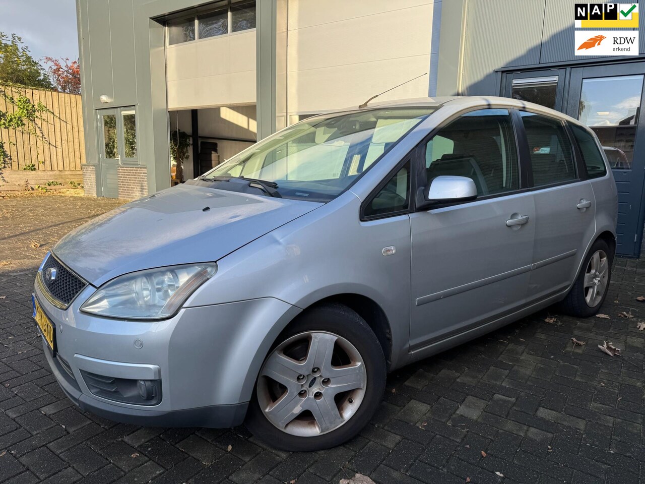 Ford Focus C-Max - 1.8-16V Futura Airco Cruise Parkeersensoren - AutoWereld.nl