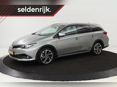 Toyota Auris Touring Sports - 1.8 Hybride Freestyle | Panoramadak | Navigatie | Camera | Climate control | Cruise contro