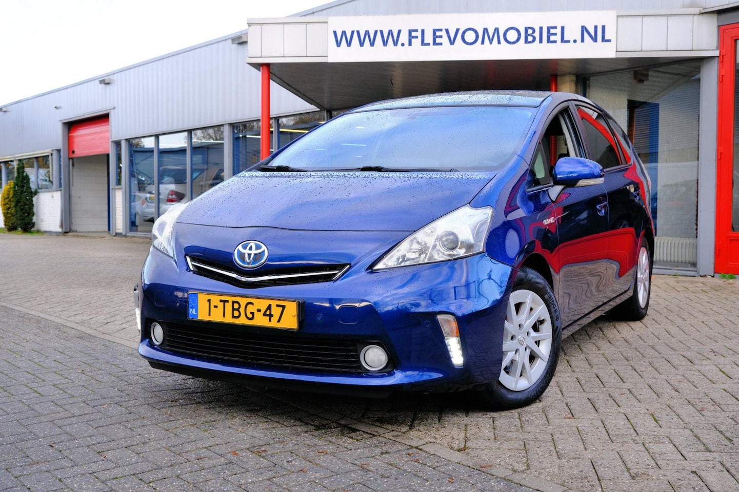 Toyota Prius Wagon - 1.8 Aspiration Limited 7-pers Aut. Pano|Navi|Cam|Clima - AutoWereld.nl