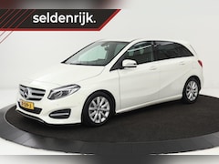 Mercedes-Benz B-klasse - 180d Ambition | Stoelverwarming | Navigatie | Full LED | Trekhaak | Airco | PDC | Cruise c