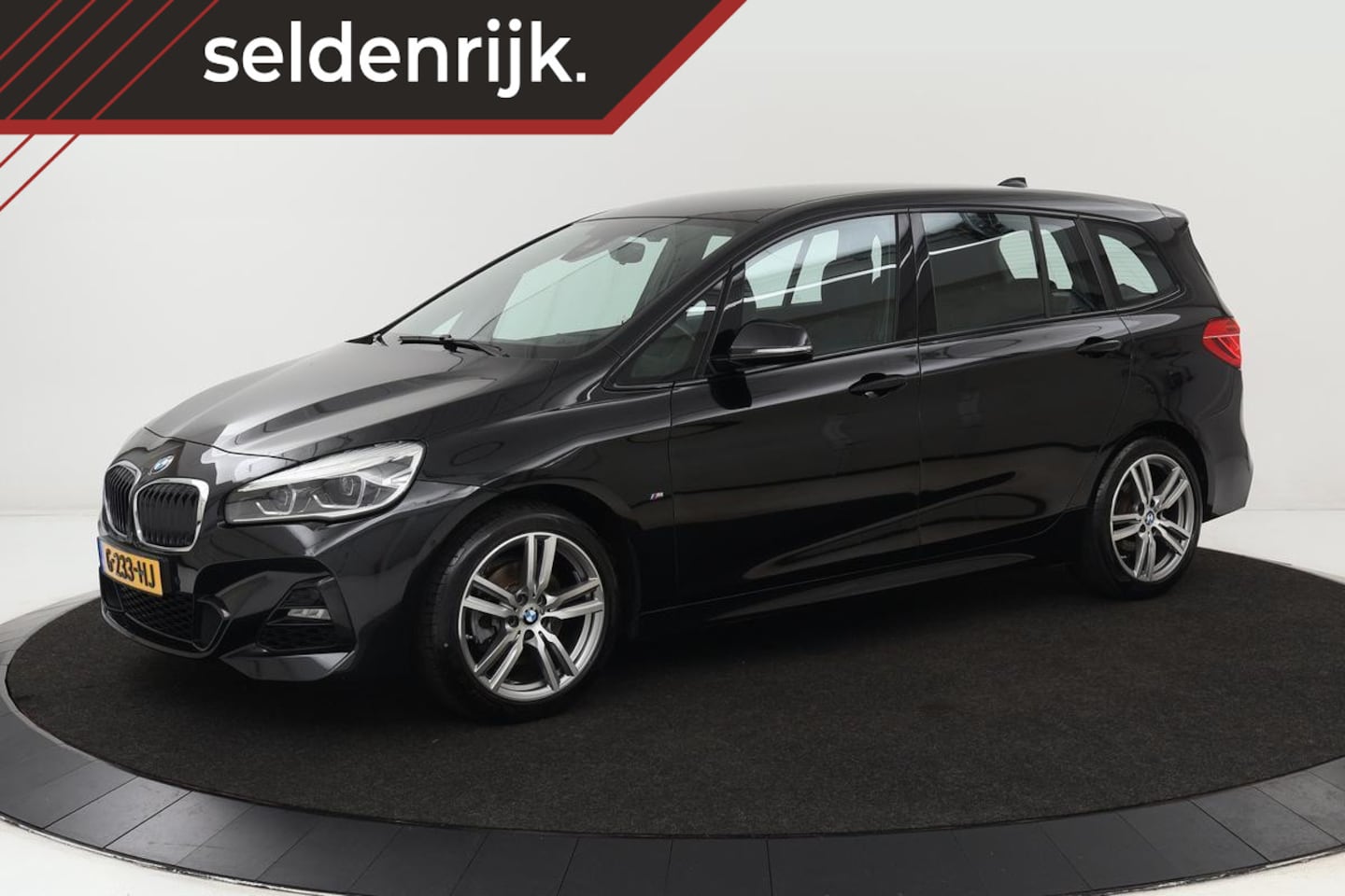 BMW 2-serie Gran Tourer - 218i M Sport | Sportstoelen | Camera | Head-Up | Full LED | Alcantara | Trekhaak | Park As - AutoWereld.nl