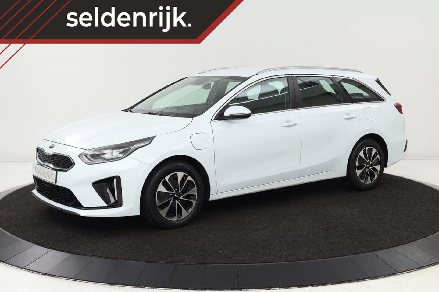 Kia Cee'd - Ceed 1.6 GDI PHEV DynamicPlusLine | Carplay | Stoel & Stuurverwarming | Adaptive Cruise | - AutoWereld.nl