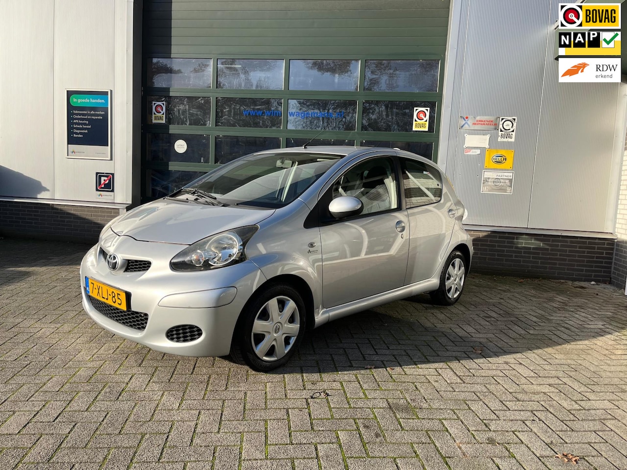 Toyota Aygo - 1.0-12V Access 1.0-12V Access - AutoWereld.nl