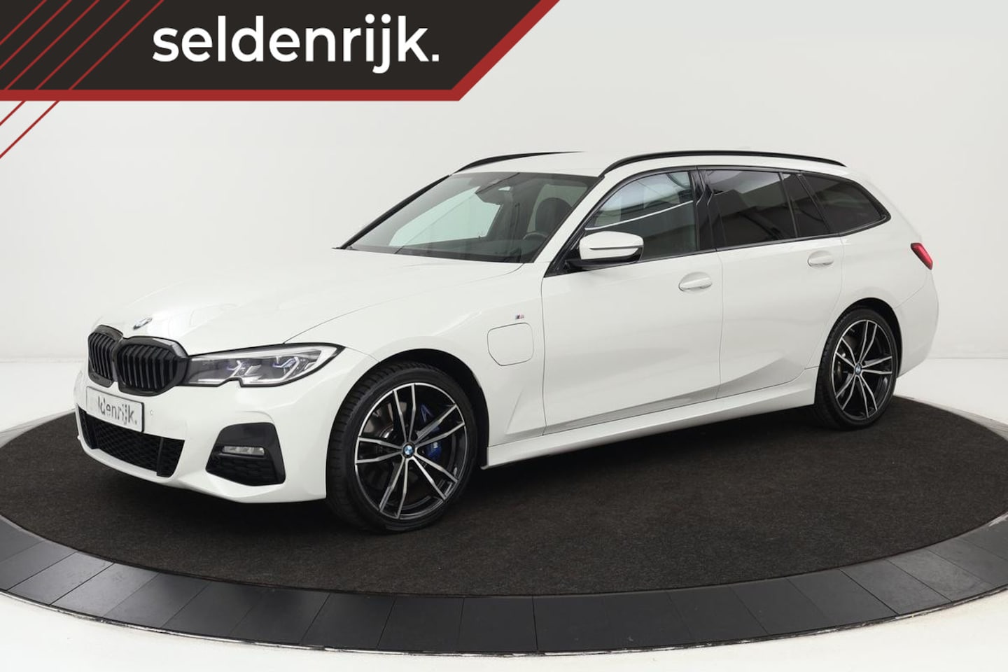 BMW 3-serie Touring - xdrive M Sport | Laser LED | Head-up | Stoel & stuurverwarming | Sfeerverlichting | Leder/ - AutoWereld.nl