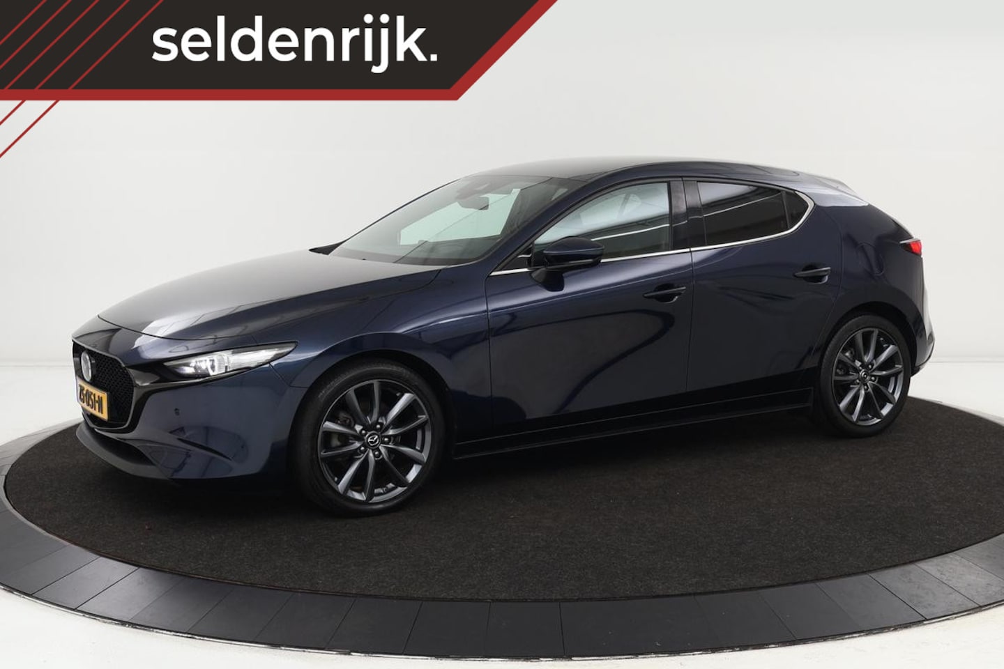 Mazda 3 - 2.0 SkyActiv-G Luxury | Leder | Stoel & stuurverwarming | 360 camera | Bose | Carplay | Ad - AutoWereld.nl