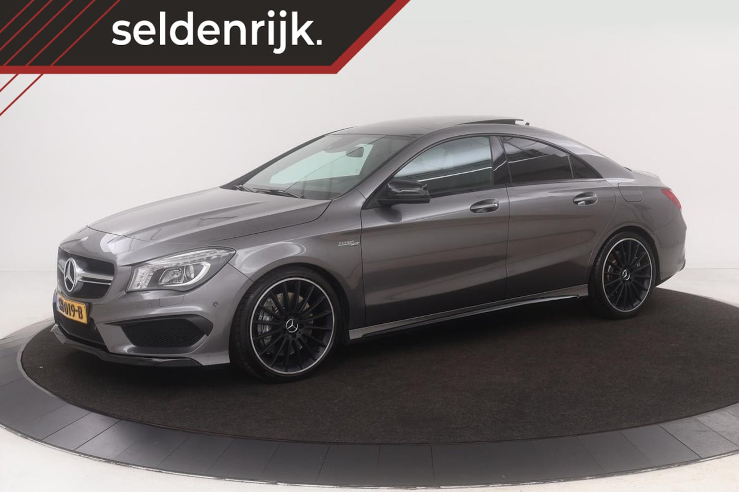 Mercedes-Benz CLA-Klasse - 45 AMG 4matic | Panoramadak | Leder | Harman Kardon | Memory | Camera | Stoelverwarming | - AutoWereld.nl