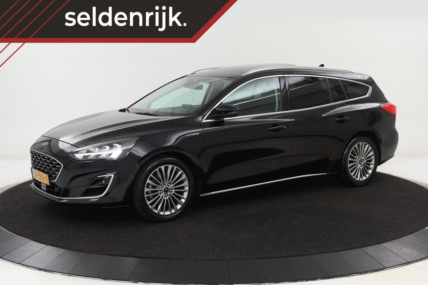 Ford Focus Wagon - 1.0 EcoBoost Vignale | Leder | stoel verwarming | Head-up | Panoramadak | Carplay | Full-L - AutoWereld.nl