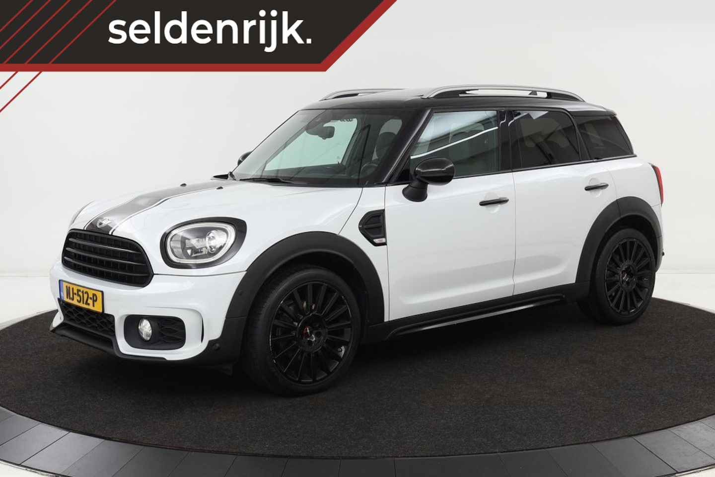 MINI Countryman - 1.5 John Cooper Works Chili | Panoramadak | Head-up | Park Assist | Navigatie | Keyless | - AutoWereld.nl