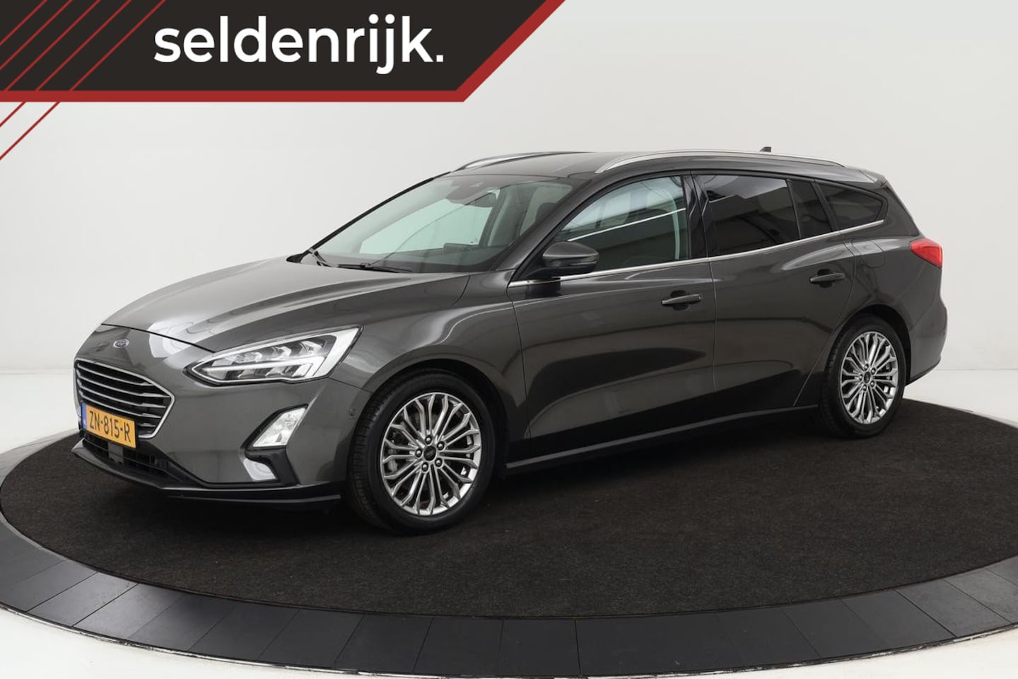 Ford Focus - 1.0 EcoBoost Titanium | Stoel & stuurverwarming | Adaptive cruise | Trekhaak | Camera | Fu - AutoWereld.nl