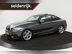 BMW 2-serie Coupé - 218i M-Sport | Schuifdak | Carplay | Stoelverwarming | Xenon | Sportstoelen | Navigatie |