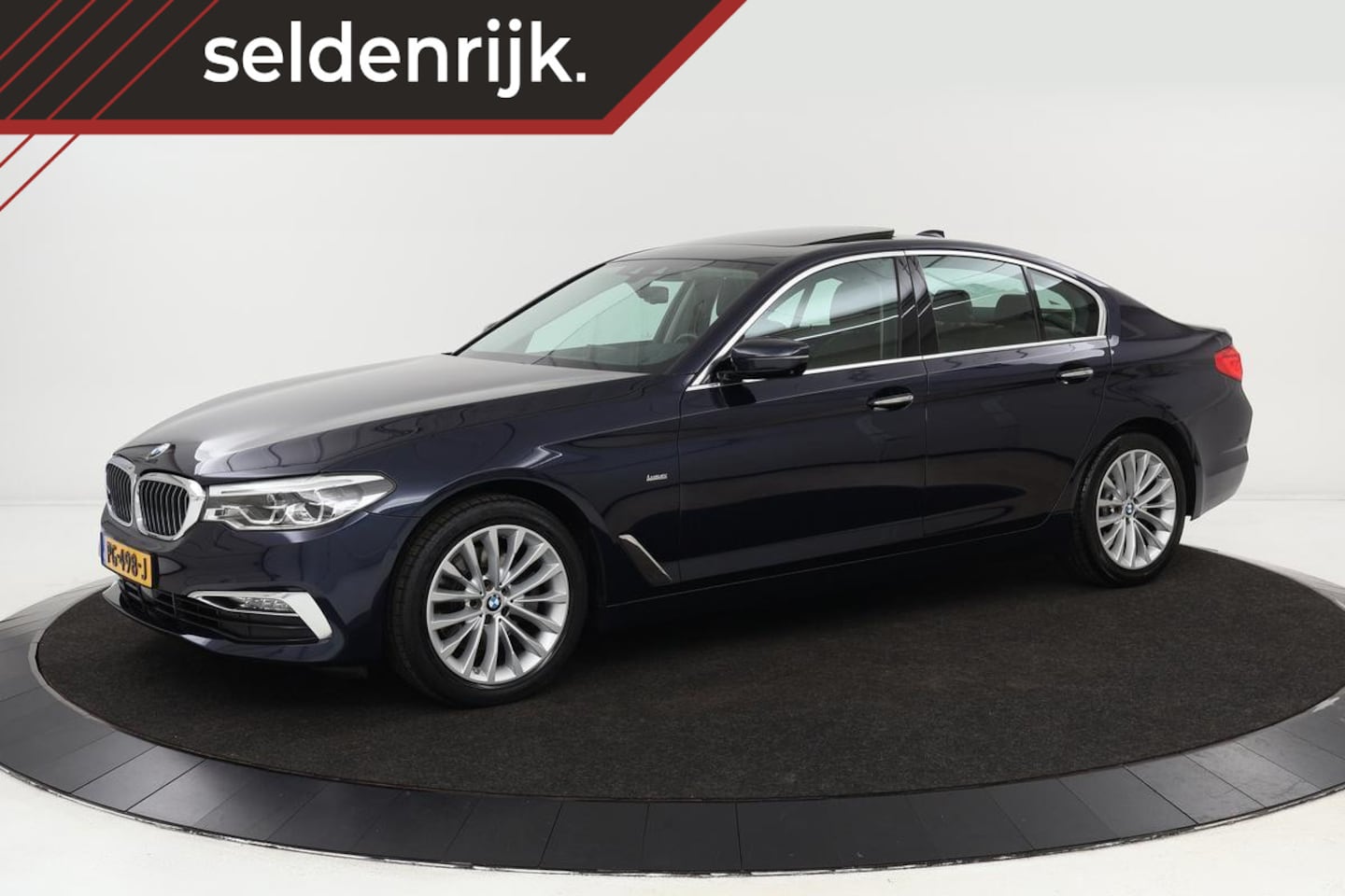 BMW 5-serie - 520d High Executive | Schuifdak | Adaptive Cruise | Trekhaak | Nappaleder | Harman Kardon - AutoWereld.nl