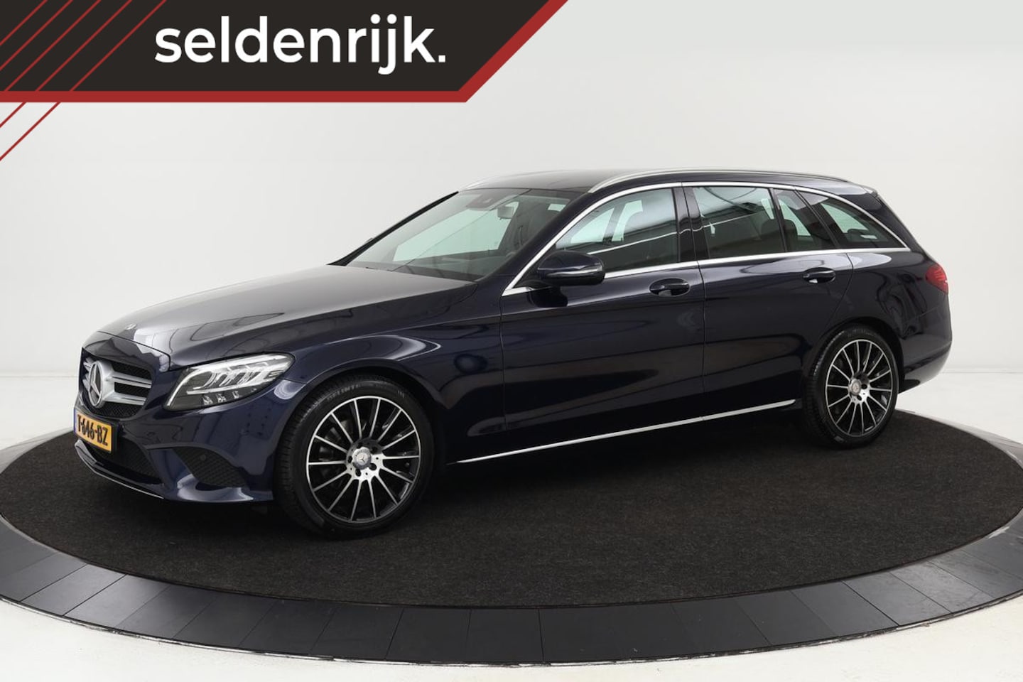 Mercedes-Benz C-klasse - 180 Avantgarde | Carplay | Stoelverwarming | Trekhaak | Full LED | Park Assist | Navigatie - AutoWereld.nl