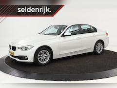 BMW 3-serie - 318i Luxury | Leder | Full LED | Navigatie | PDC | Bluetooth | Climate control | Cruise co