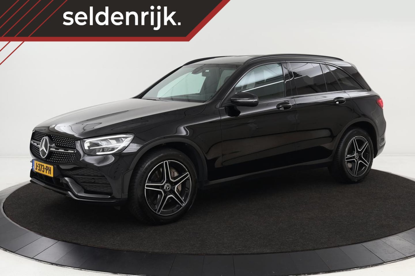 Mercedes-Benz GLC-klasse - 200 AMG Night | Stoelverwarming | Full LED | Camera | Navigatie | DAB | Park Assist | Clim - AutoWereld.nl