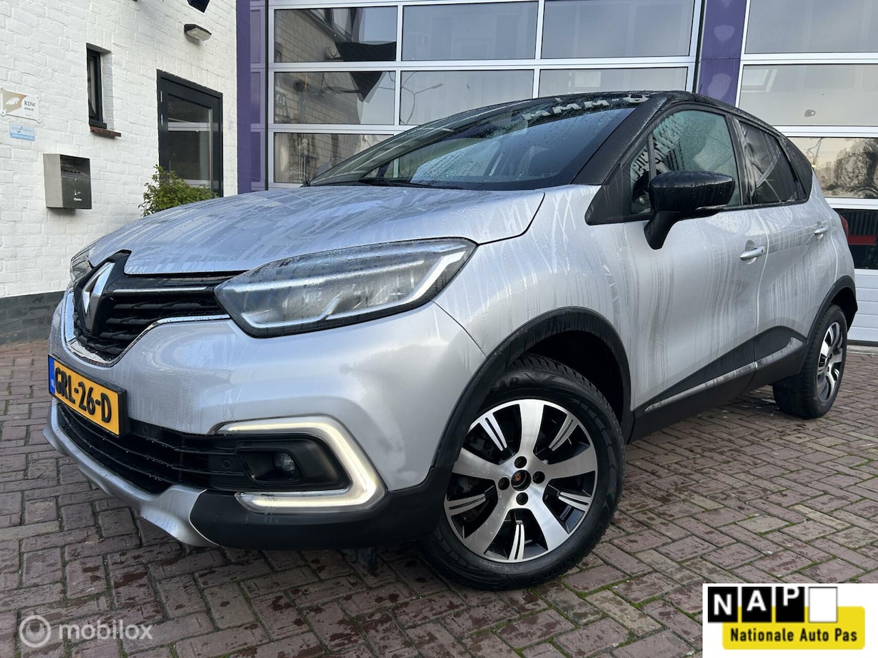 Renault Captur - 1.2 TCe Intens * NAVIGATIE * AIRCO * LM * - AutoWereld.nl