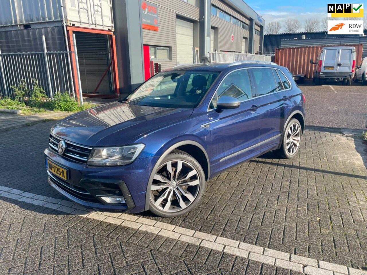 Volkswagen Tiguan - 1.4 TSI R-Line 1.4 TSI 155 PK/Virtual/Sfeer/Trekhaak! - AutoWereld.nl