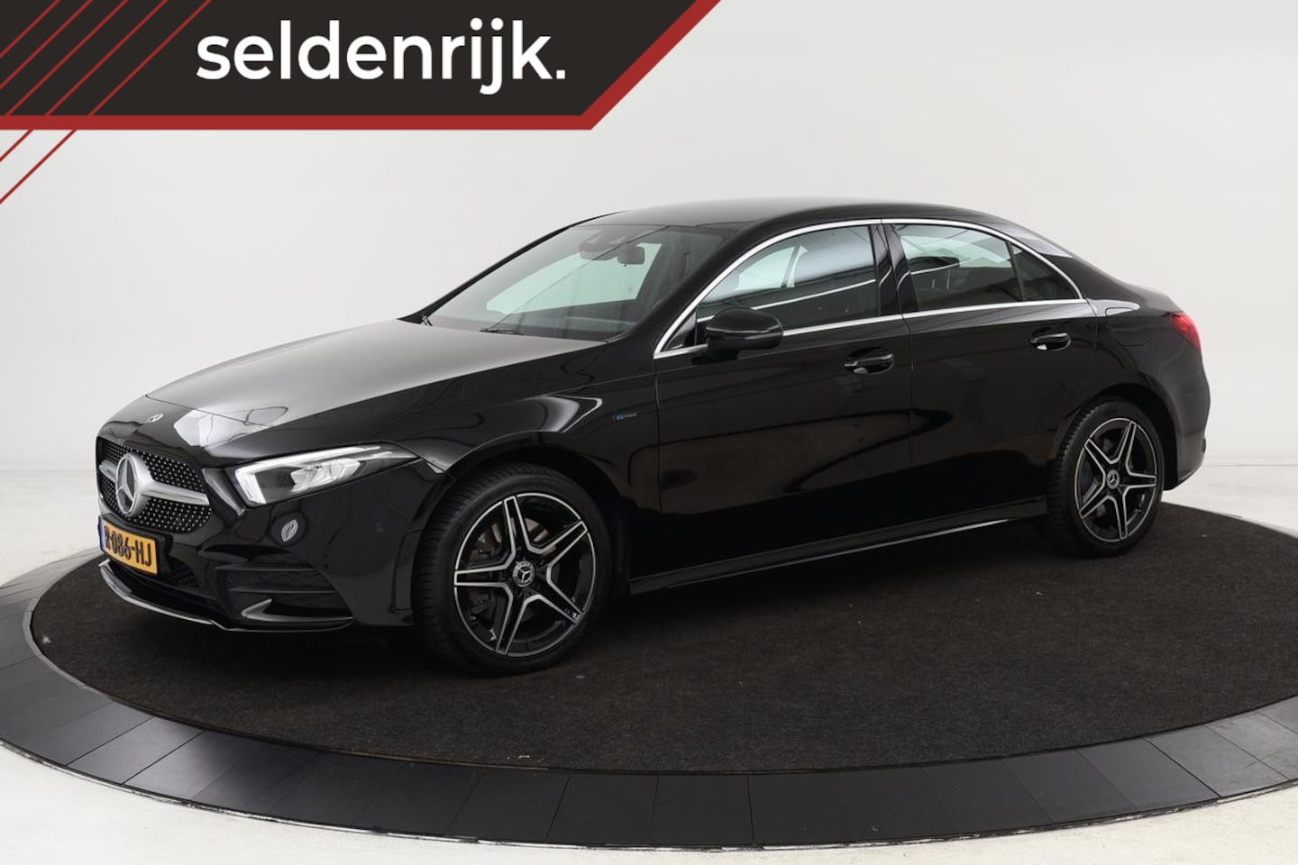 Mercedes-Benz A-klasse - 250e AMG | Stoelverwarming | Carplay | Trekhaak | Sfeerverlichting | Widescreen | Half led - AutoWereld.nl