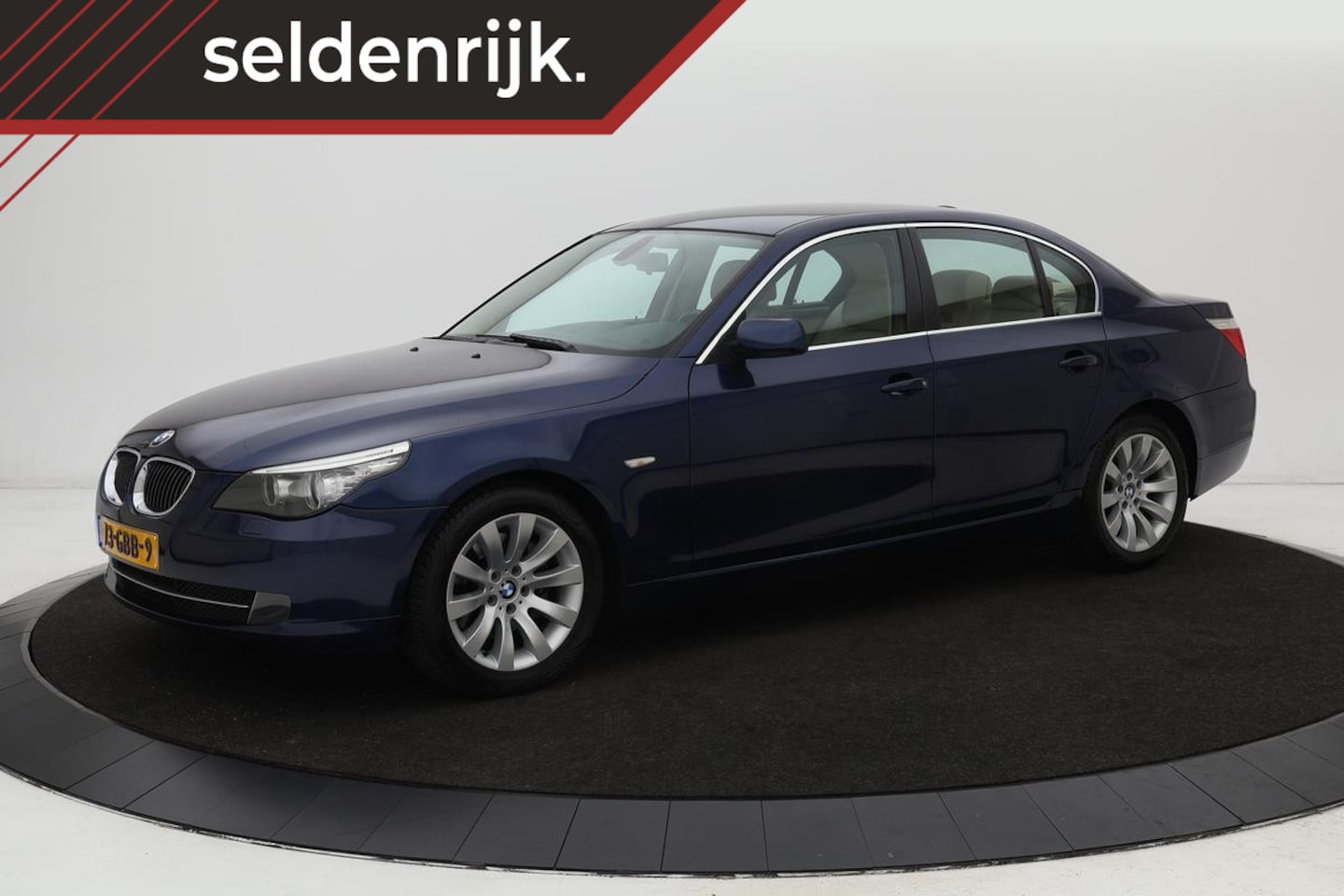 BMW 5-serie - 523i Business Line | Origineel NL | Leder | Navigatie | PDC | Climate control | Cruise con - AutoWereld.nl