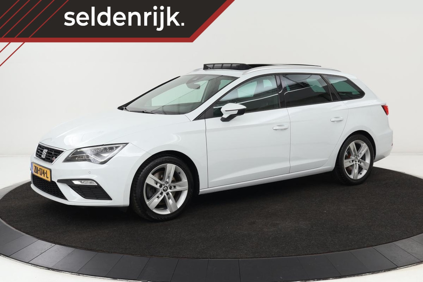 Seat Leon - 1.5 TSI FR Intense | Panoramadak | Alcantara | Trekhaak | Virtual Cockpit | Camera | Beats - AutoWereld.nl