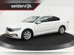 Volkswagen Passat - 1.5 TSI Business | DSG | Adaptief | Active info | Keyless | Climate | Carplay | Comfort St