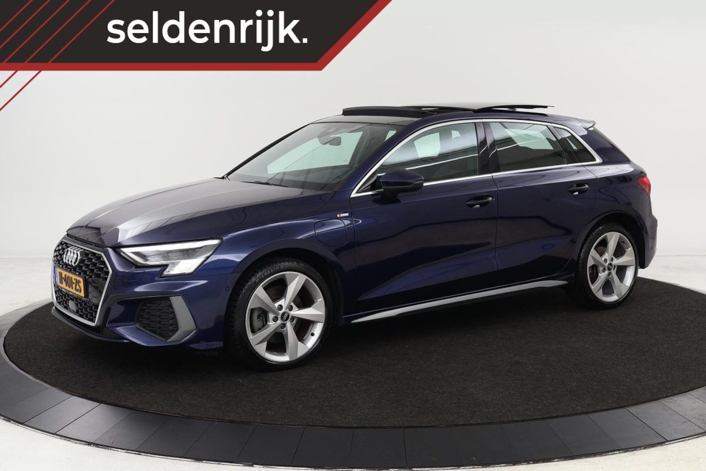 Audi A3 Sportback - 40 TFSIe S-Line | Panoramadak | Stoelverwarming | Adaptive Cruise | Park Assist | Navigati - AutoWereld.nl