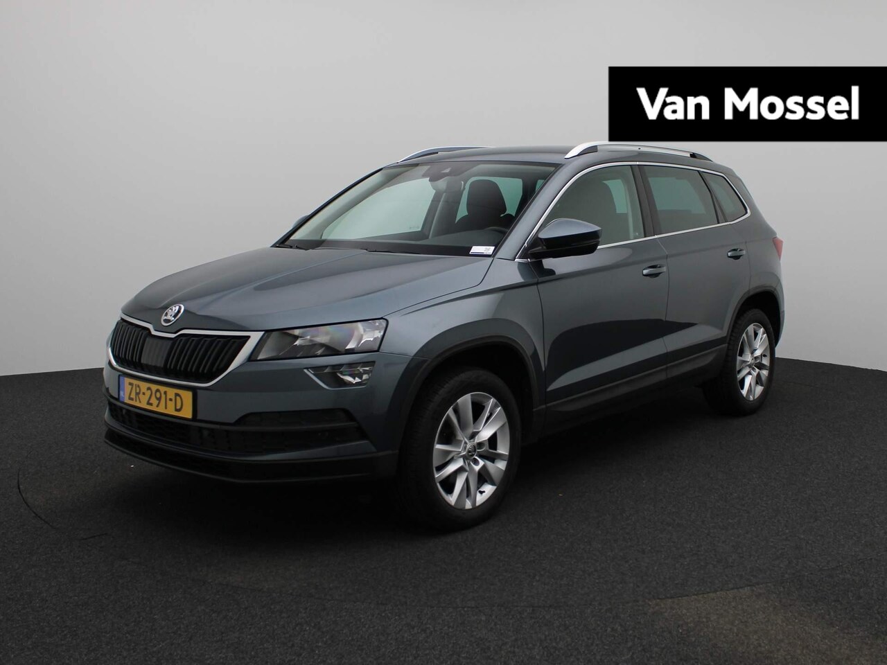 Skoda Karoq - 1.0 TSI Ambition Business | Navigatie | Climate Control | Trekhaak | Parkeersensoren | - AutoWereld.nl