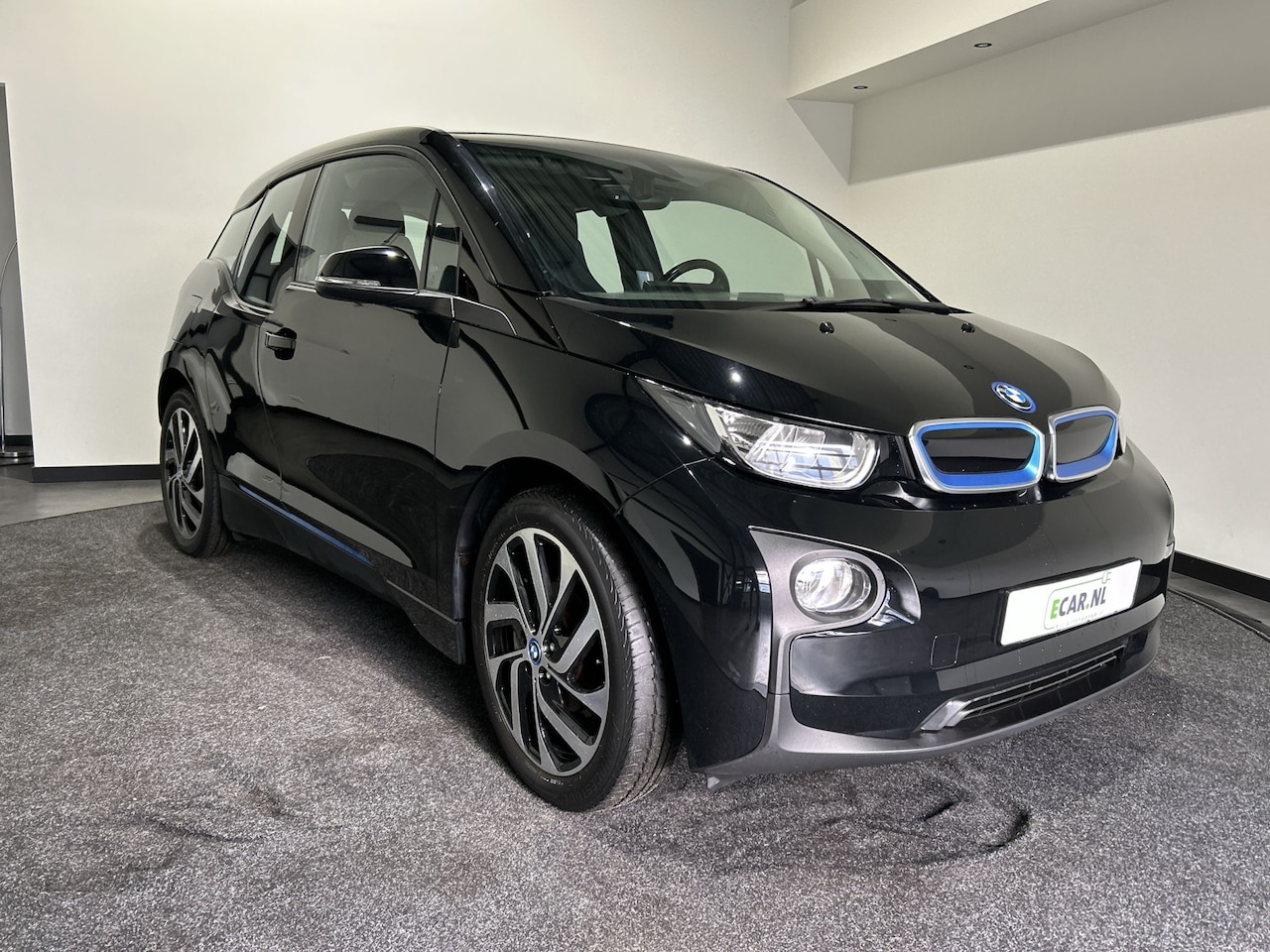 BMW i3 - Basis i3 94Ah 33 kWh | Subsidie mogelijk prijs na subsidie € 12.400,-! | - AutoWereld.nl