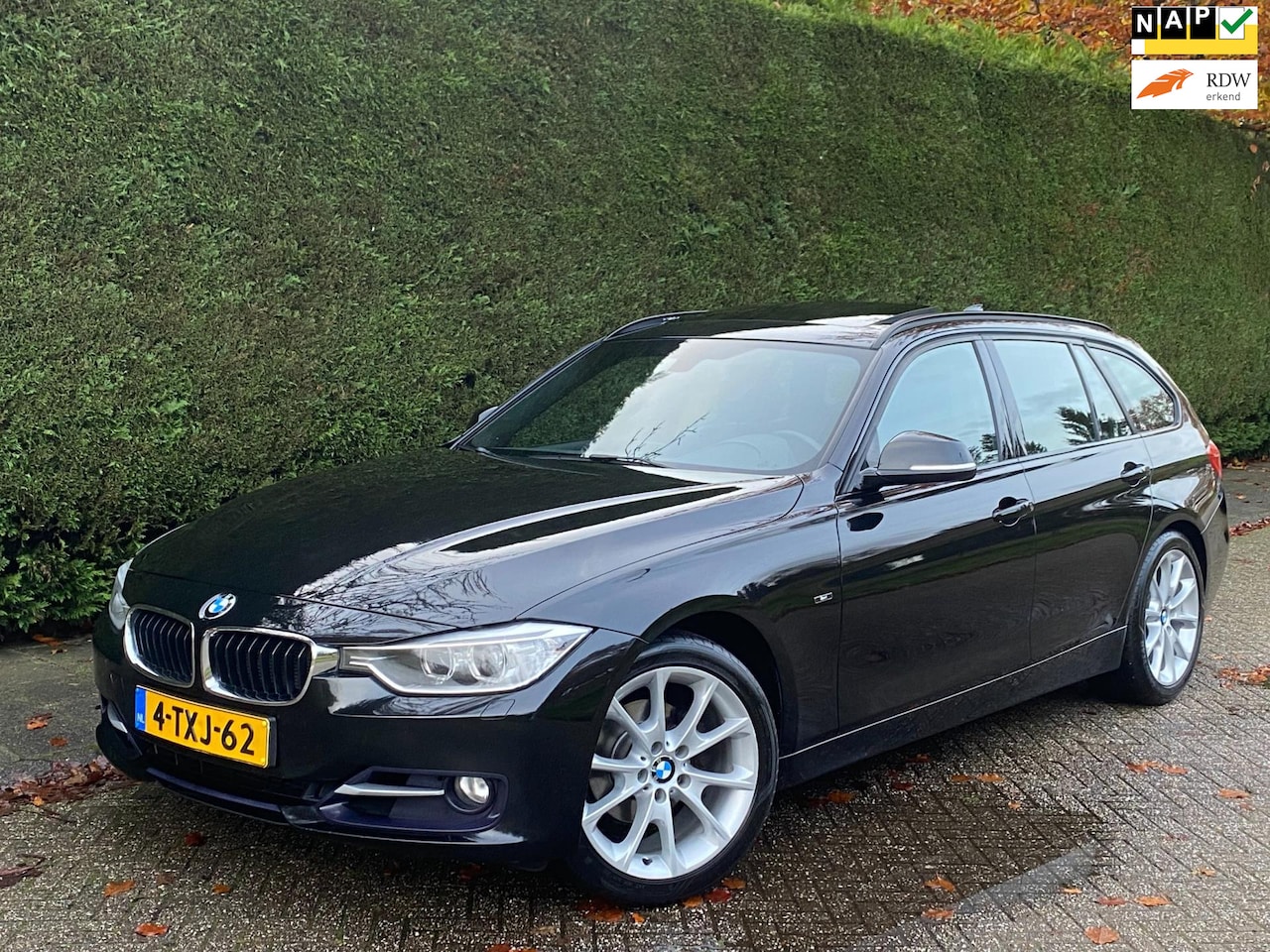 BMW 3-serie Touring - 320i AUTOMAAT/PANORAMADAK/XENON/KEYLESS! - AutoWereld.nl