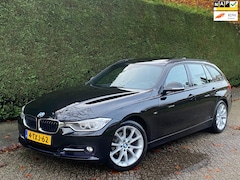 BMW 3-serie Touring - 320i AUTOMAAT/PANORAMADAK/XENON/KEYLESS