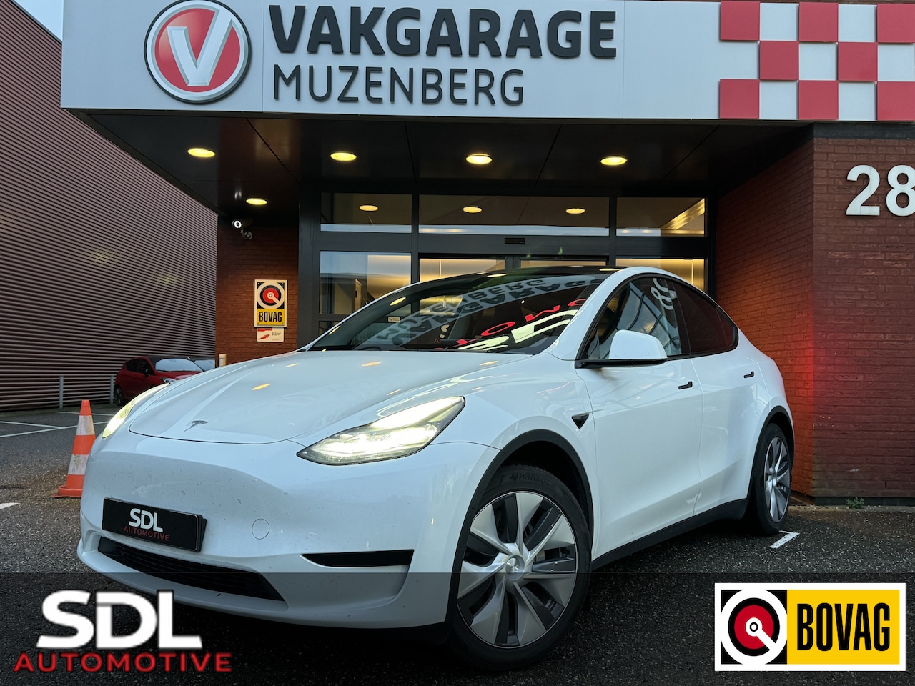 Tesla Model Y - RWD 58 kWh // €2.000, - SEPP SUBSIDIE // PANODAK // NAVI // ADAPTIVE CRUISE // CLIMA // - AutoWereld.nl